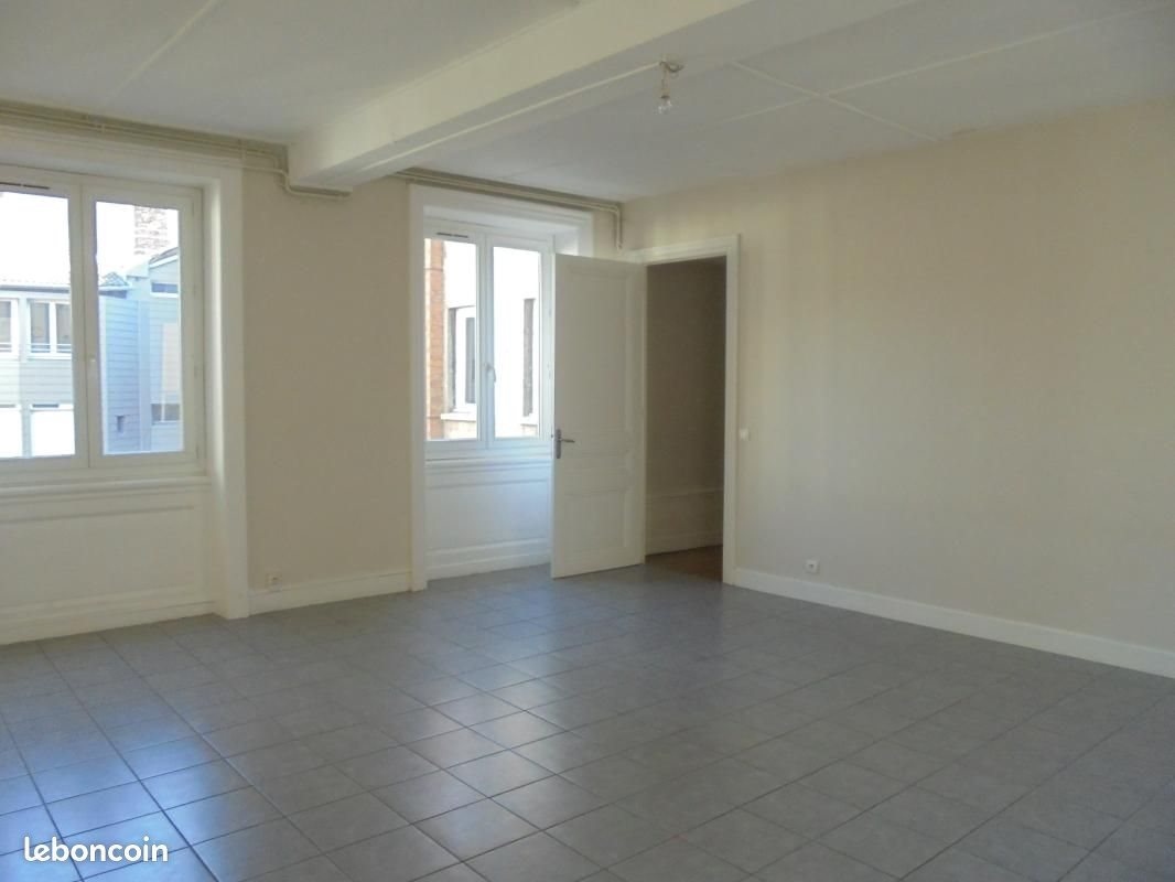 Appartement à louer, 138m², Saint-Etienne