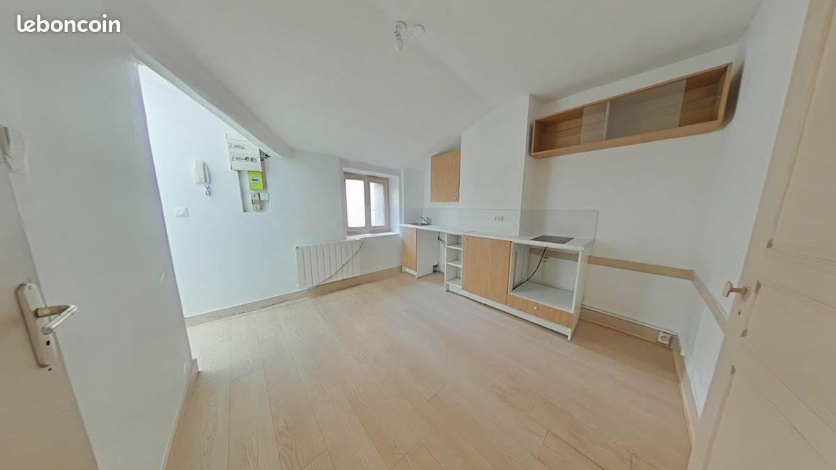 Appartement à louer, 23m², Saint-Étienne