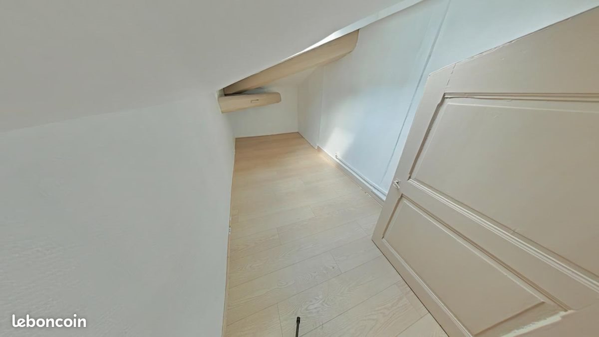 Appartement à louer, 23m², Saint-Étienne