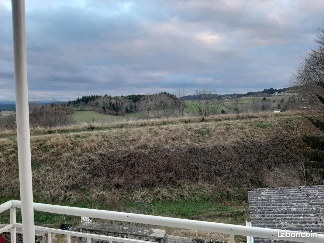 Appartement à louer, 81m², Saint-Bonnet-le-Château