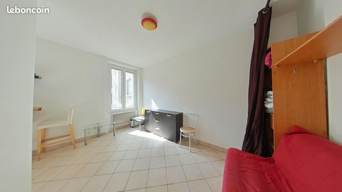 Appartement à louer, 25m², Saint-Etienne