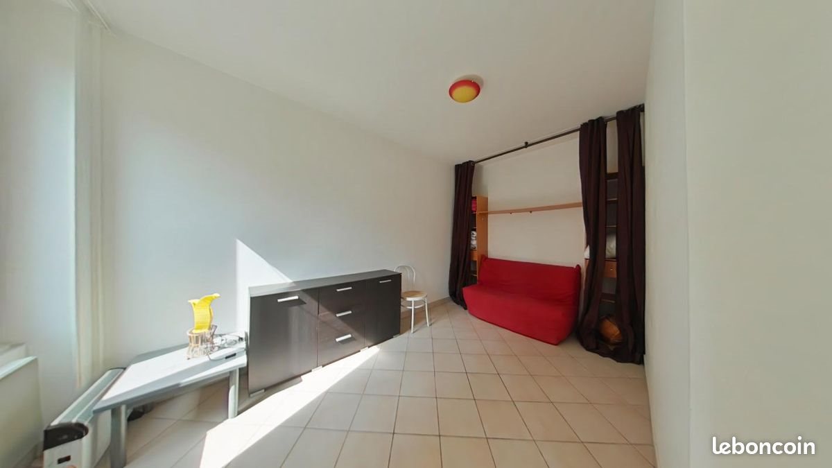 Appartement à louer, 25m², Saint-Etienne