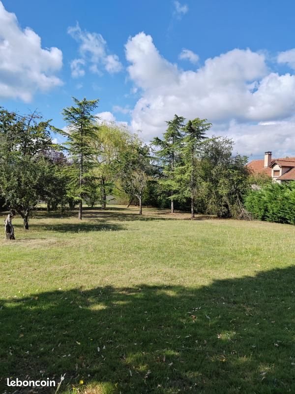 Maison à louer, 185m², Saint-Marcellin-en-Forez