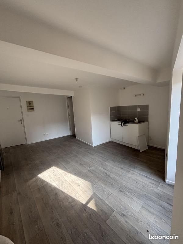 Appartement à louer, 18m², Saint-Symphorien-sur-Coise