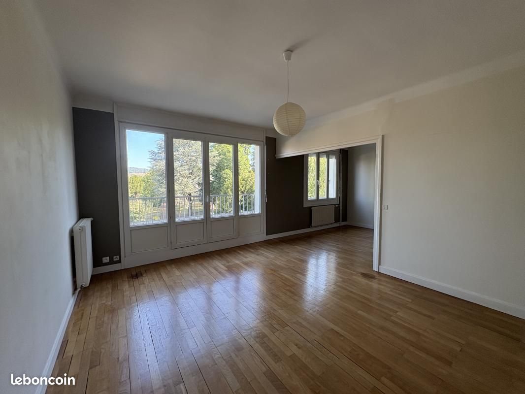 Appartement à louer, 90m², Saint-Symphorien-sur-Coise