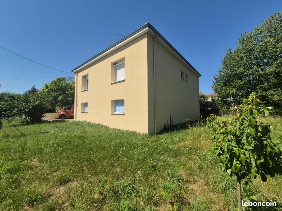 Maison à louer, 86m², Saint-Marcellin-en-Forez
