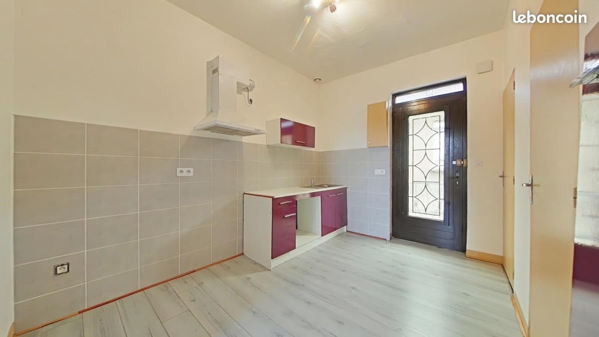 Appartement à louer, 29m², Saint-Etienne