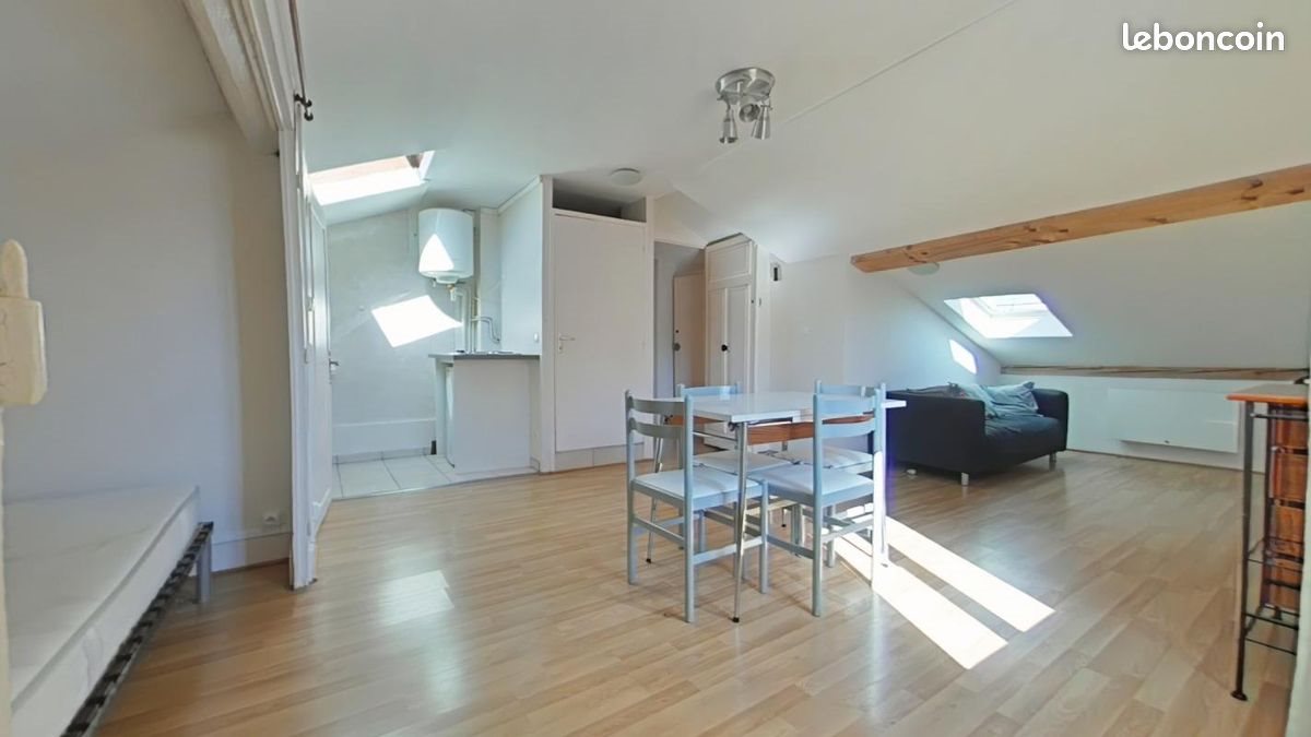 Appartement à louer, 21m², Saint-Etienne
