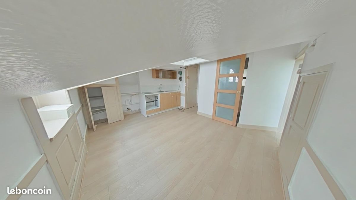 Appartement à louer, 18m², Saint-Étienne