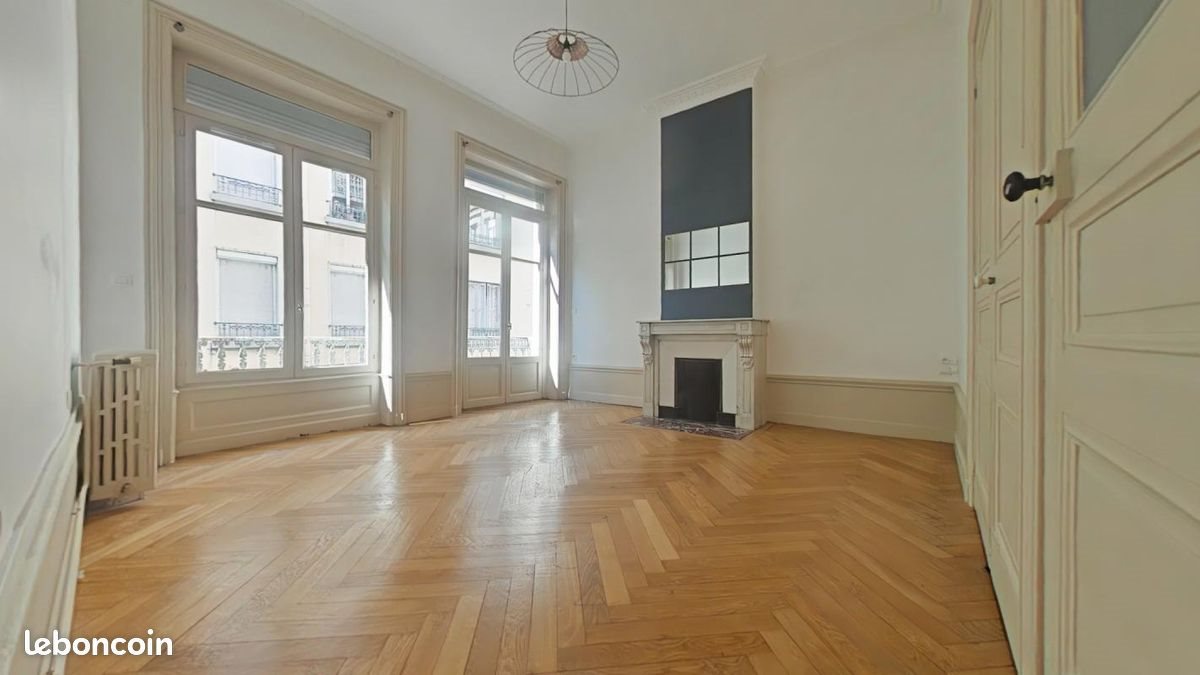 Appartement à louer, 92m², Saint-Etienne