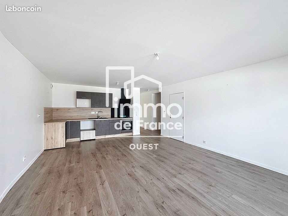 Appartement à louer, 74m², Louverné
