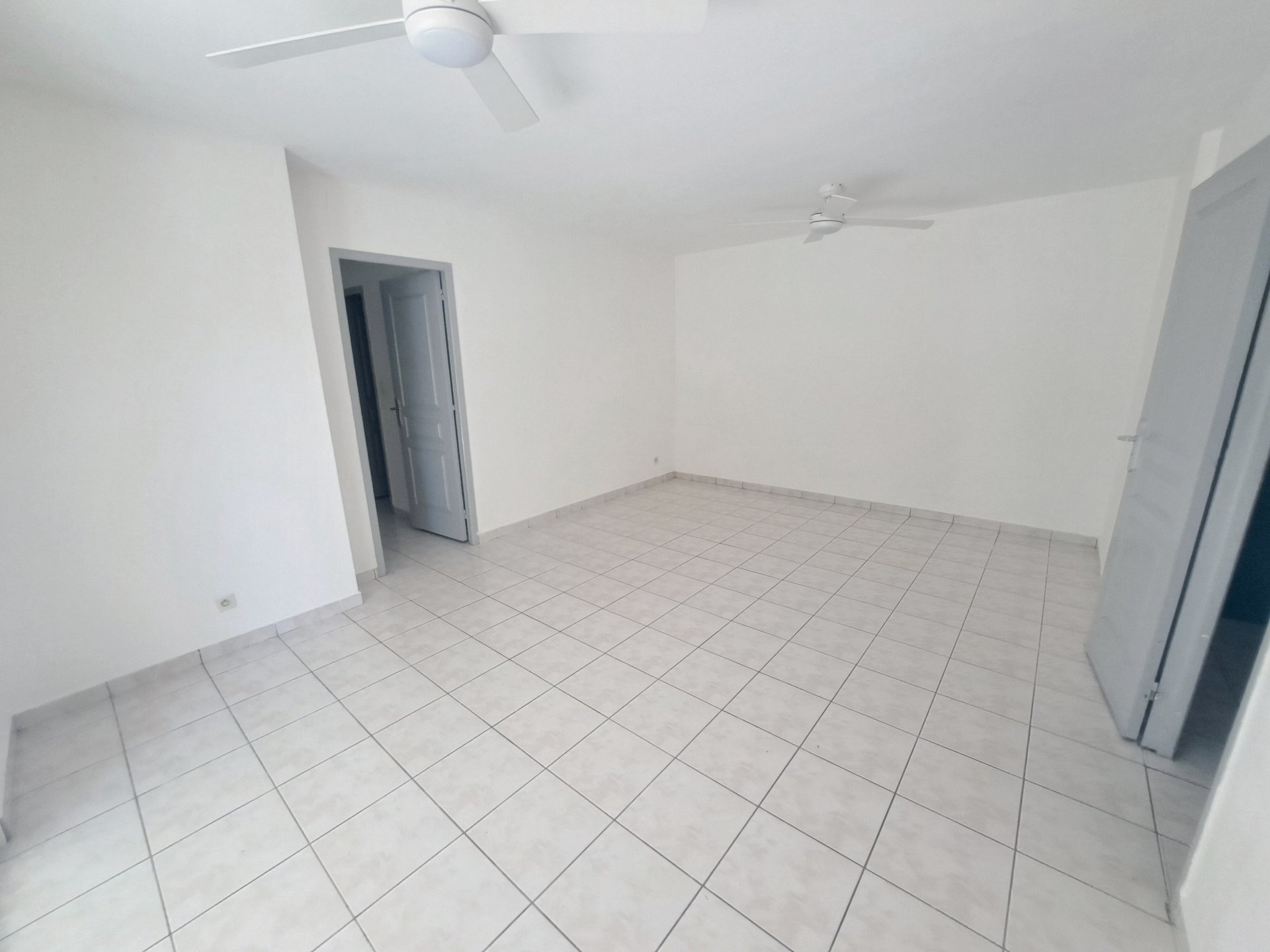 Appartement à louer, 55m², Sainte-Suzanne
