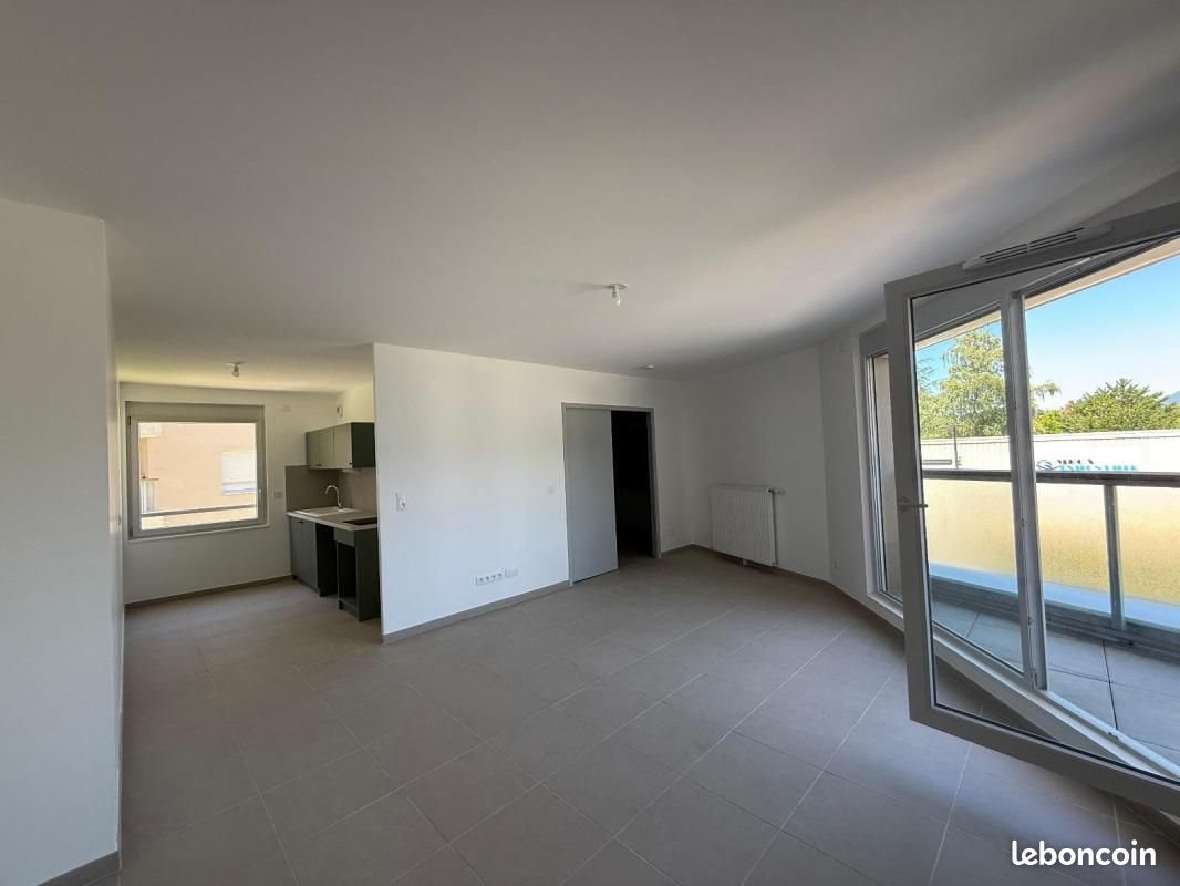 Appartement à louer, 76m², Crolles