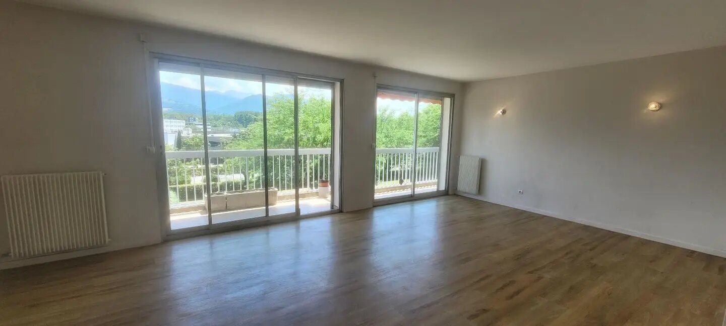 Appartement à louer, 110m², Meylan