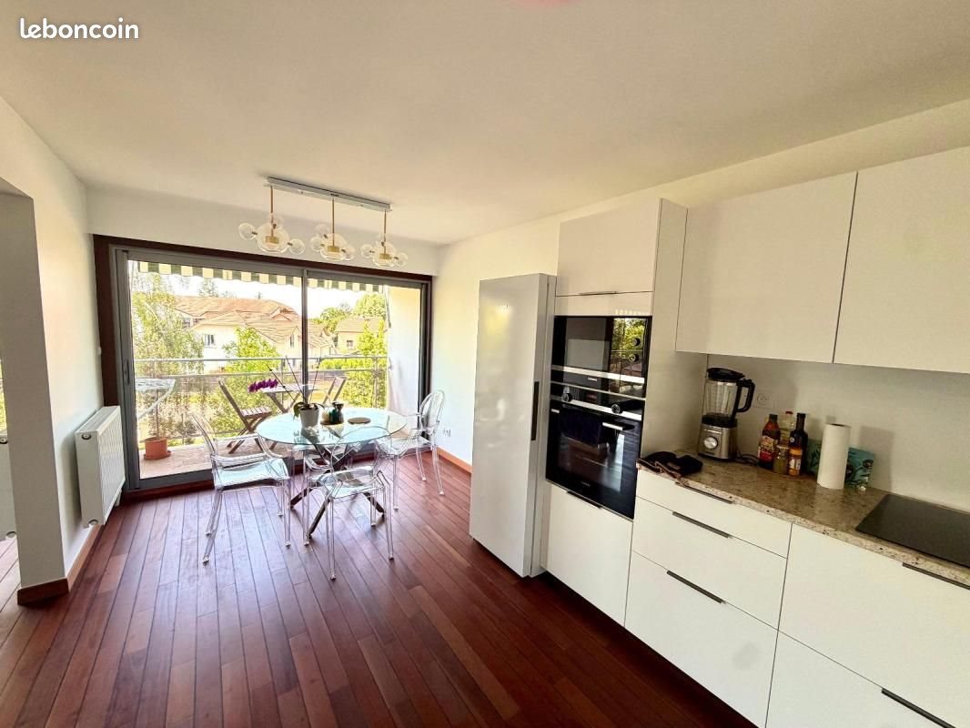 Appartement à louer, 86m², Prévessin-Moëns