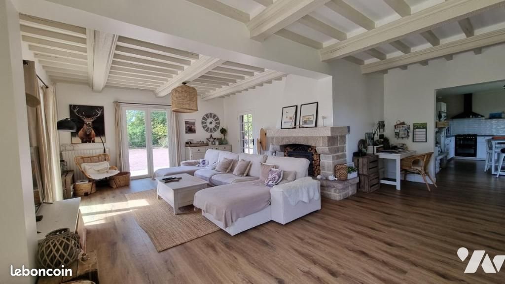 Maison à vendre, 230m², Carantilly