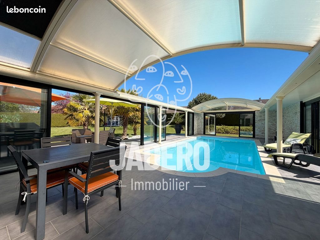 Maison à vendre, 332m², Montmain