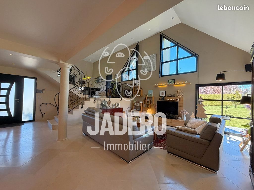 Maison à vendre, 332m², Montmain