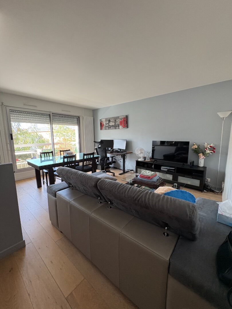 Appartement à louer, 47m², Courbevoie