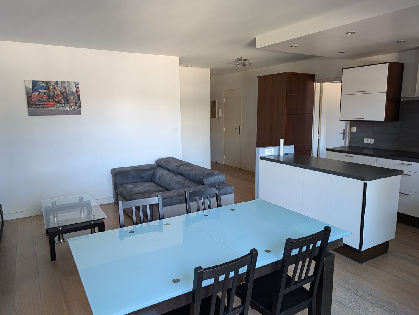 Appartement à louer, 47m², Courbevoie