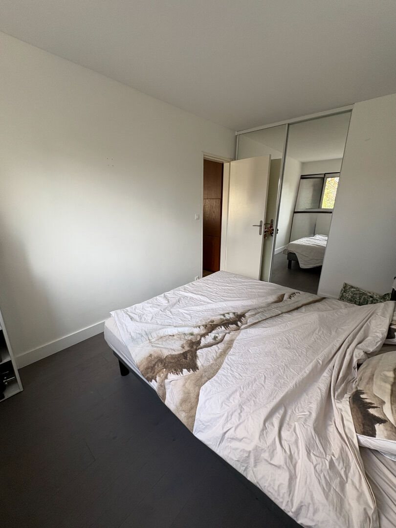 Appartement à louer, 47m², Courbevoie