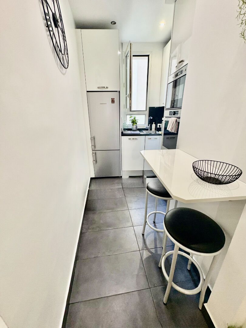 Appartement à louer, 37m², Courbevoie