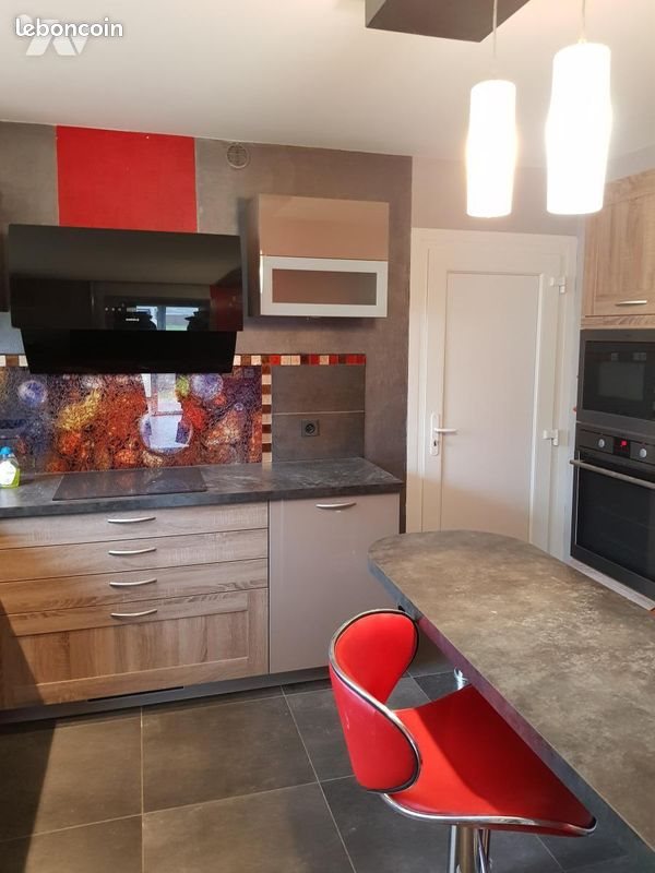 Maison à louer, 107m², Saint-Contest