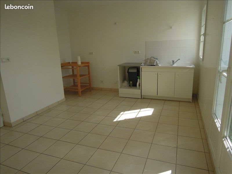 Appartement à louer, 39m², Lévignen