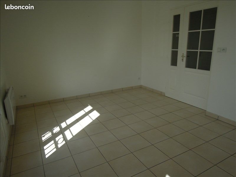 Appartement à louer, 39m², Lévignen
