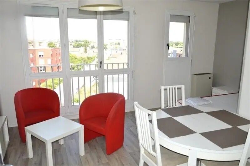 Appartement à louer, 26m², Saint-Julien-les-Villas