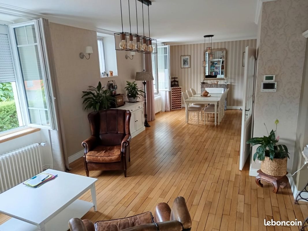 Maison à vendre, 188m², Saint-Priest-Taurion