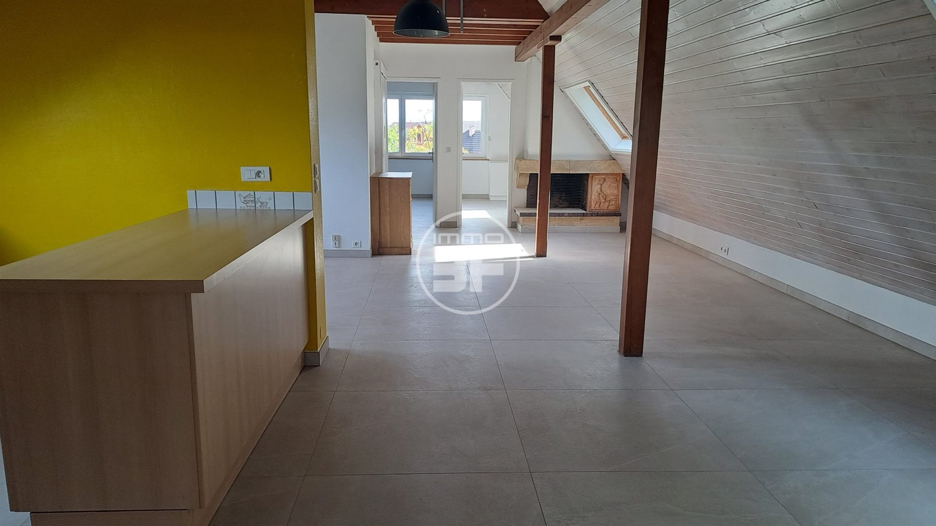 Appartement à louer, 72m², Folgensbourg