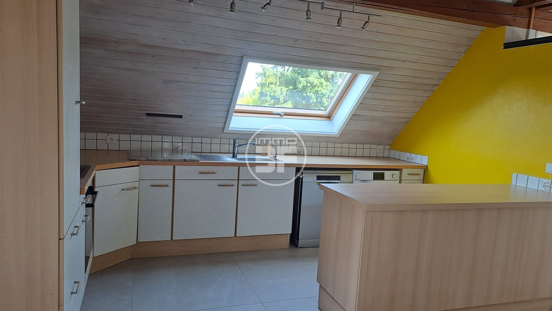 Appartement à louer, 72m², Folgensbourg