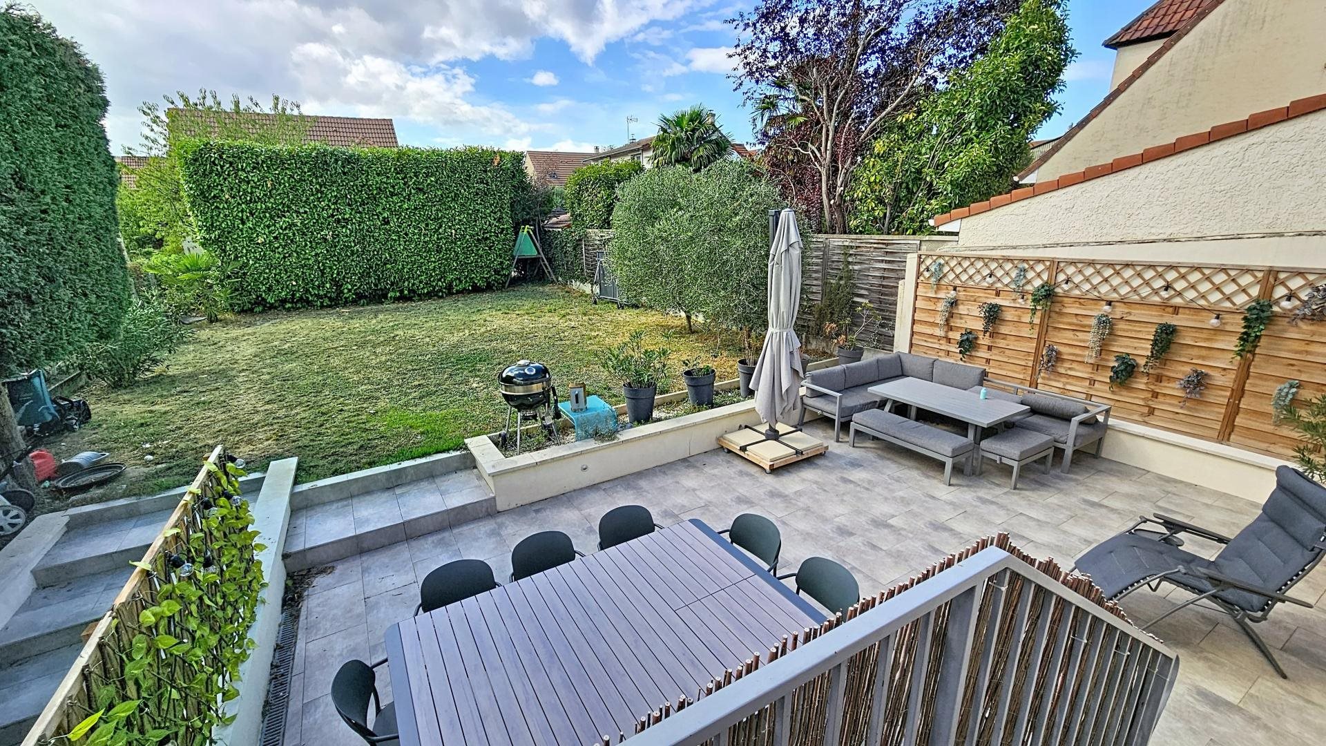 Maison à vendre, 170m², La Ville-du-Bois