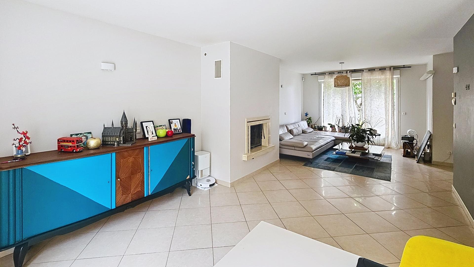 Maison à vendre, 185m², La Ville-du-Bois