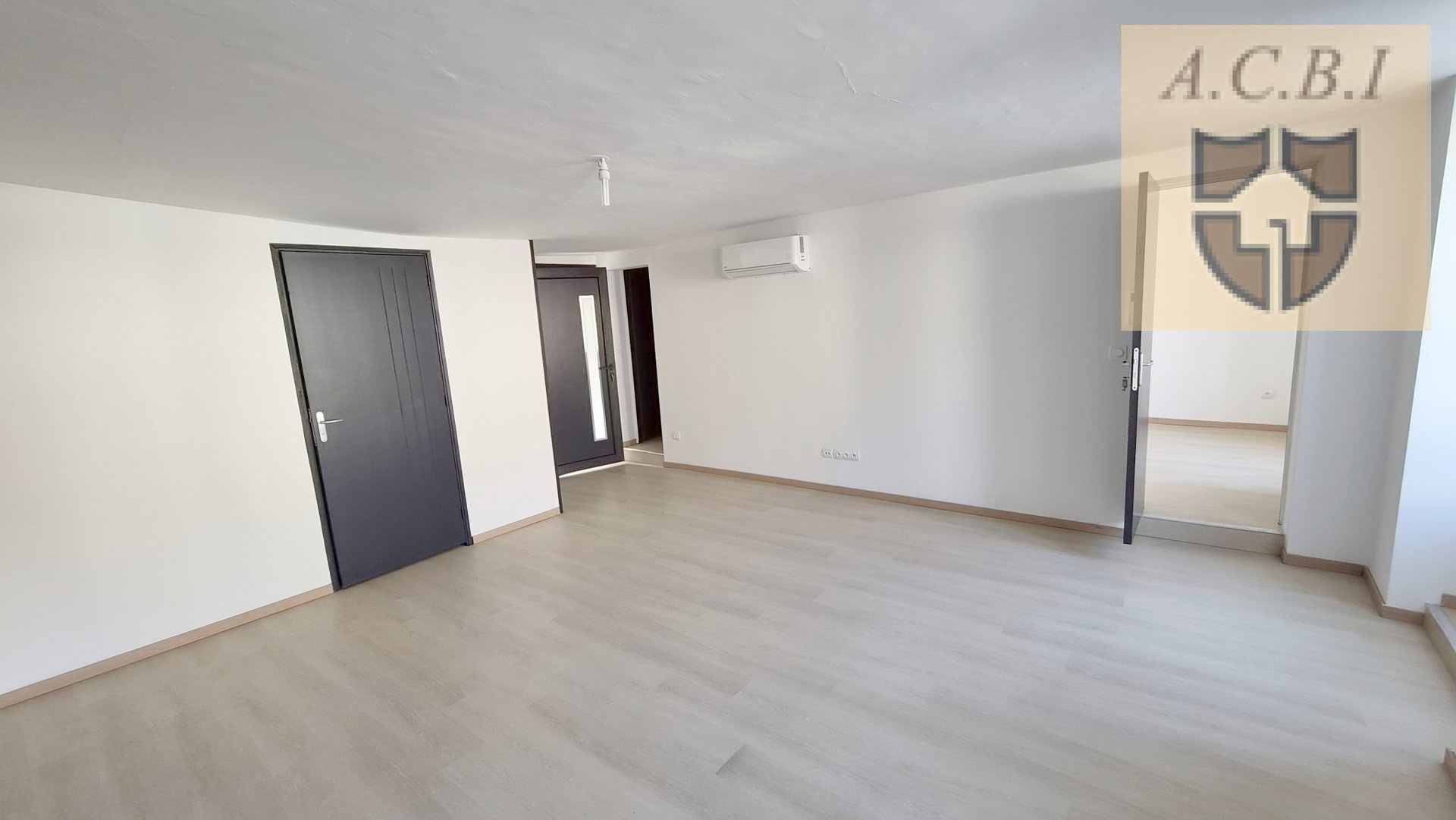 Maison à louer, 51m², Oucques
