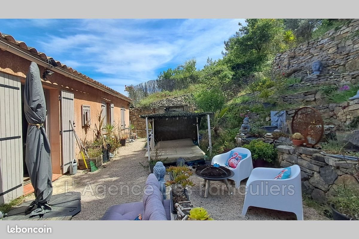 Maison à vendre, 102m², Figanières
