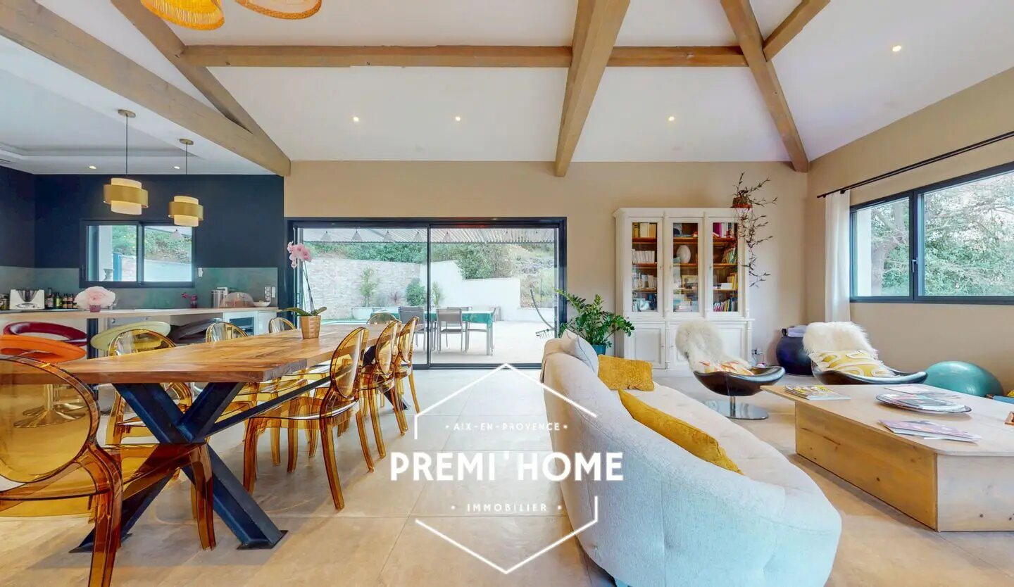Maison à vendre, 276m², Saint-Marc-Jaumegarde