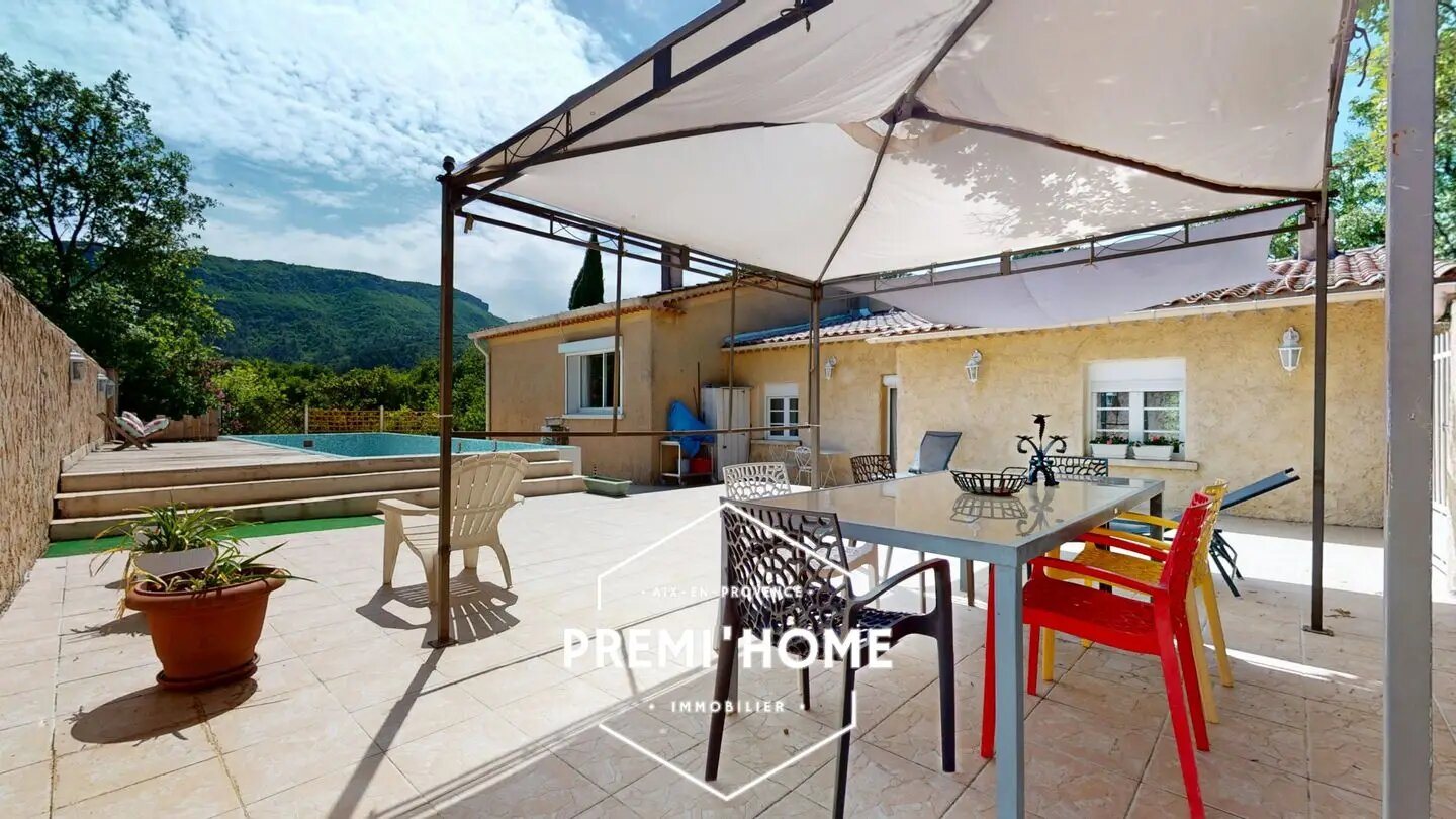 Maison à vendre, 165m², Mazaugues