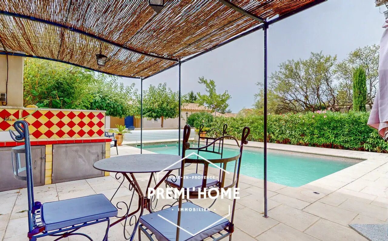 Maison à vendre, 175m², Aureille