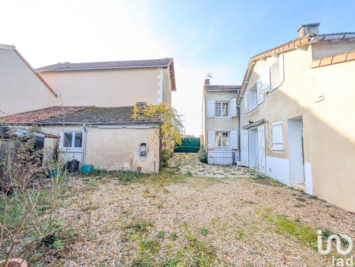 Maison à vendre, 123m², Lussac-les-Châteaux