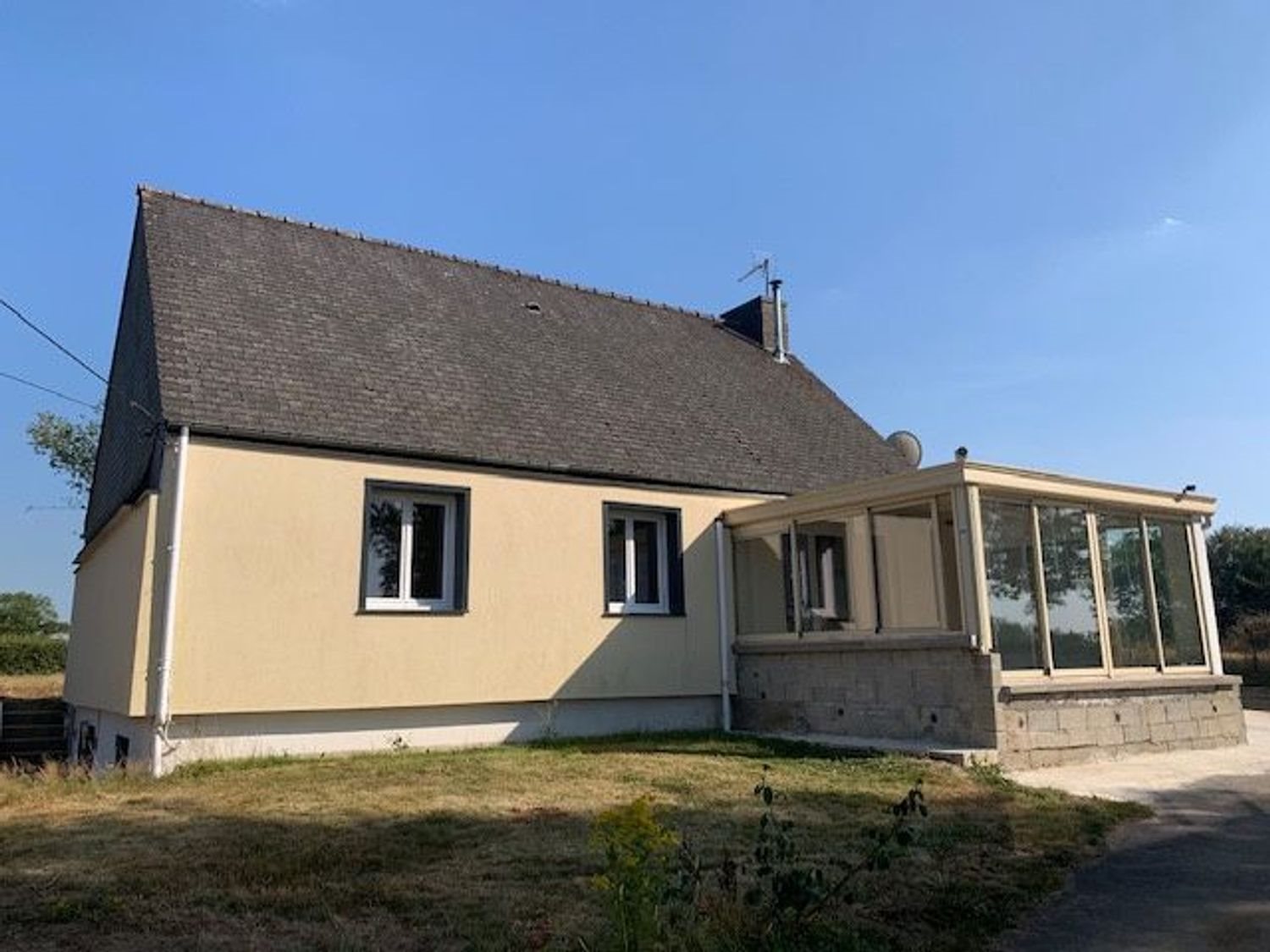 Maison à louer, 87m², Langoëlan