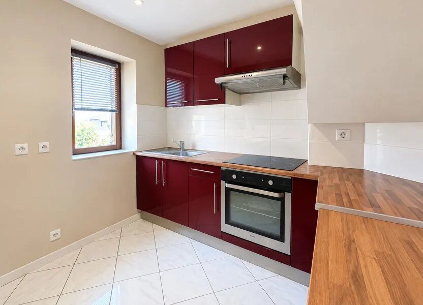 Appartement à louer, 66m², Lasbordes