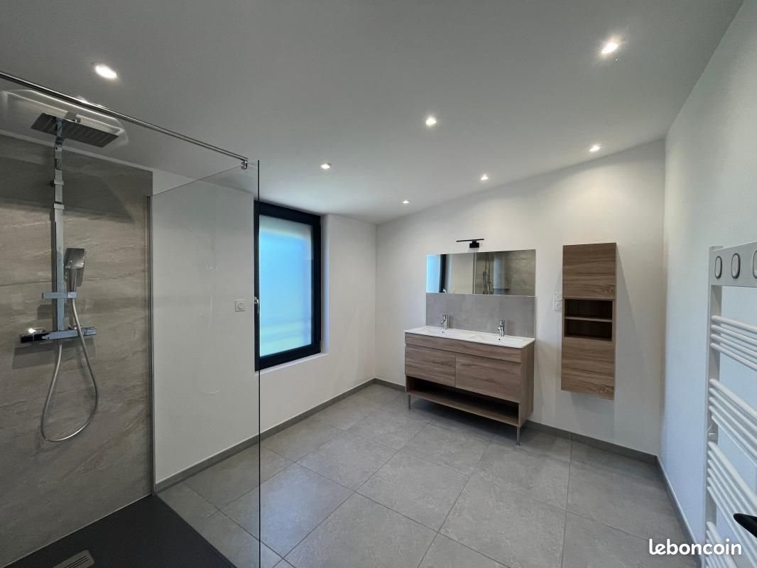 Appartement à louer, 116m², Mas-Saintes-Puelles
