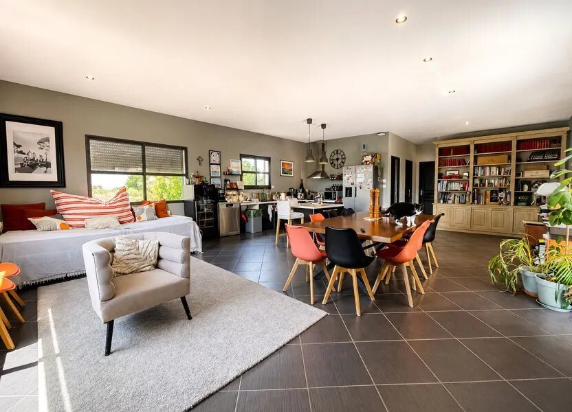 Maison à vendre, 207m², Pezens
