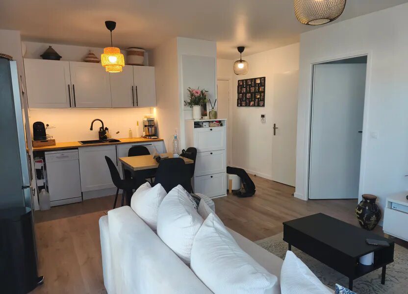 Appartement à louer, 41m², Évry-Courcouronnes