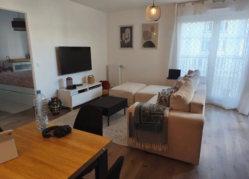 Appartement à louer, 41m², Évry-Courcouronnes