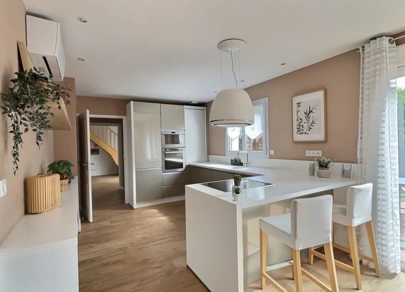 Maison à vendre, 165m², Lisses