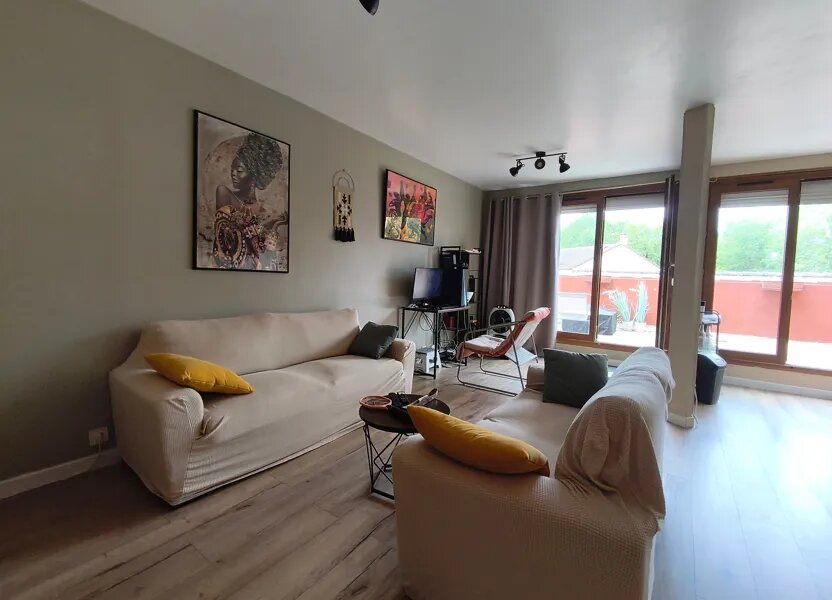 Appartement à louer, 62m², Évry-Courcouronnes