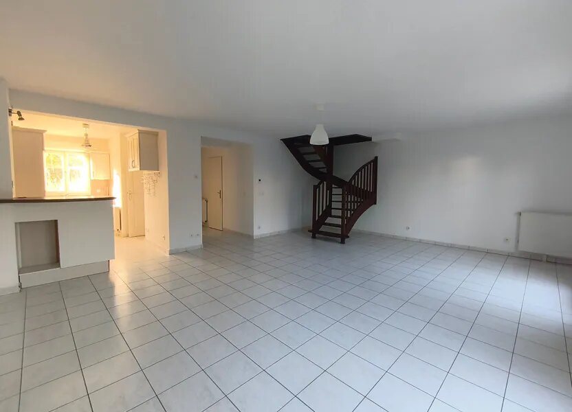 Maison à louer, 101m², Lisses